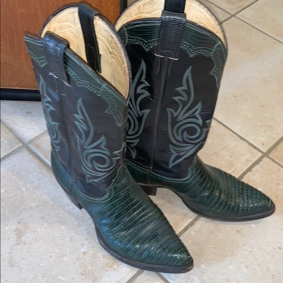 green alligator boots
